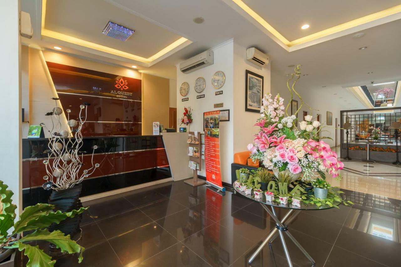 Reddoorz Premium @ Alqueby Hotel 4*