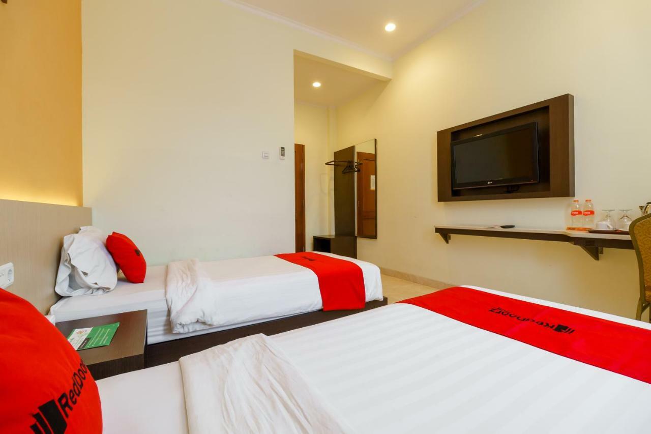 Reddoorz Premium @ Alqueby Bandung