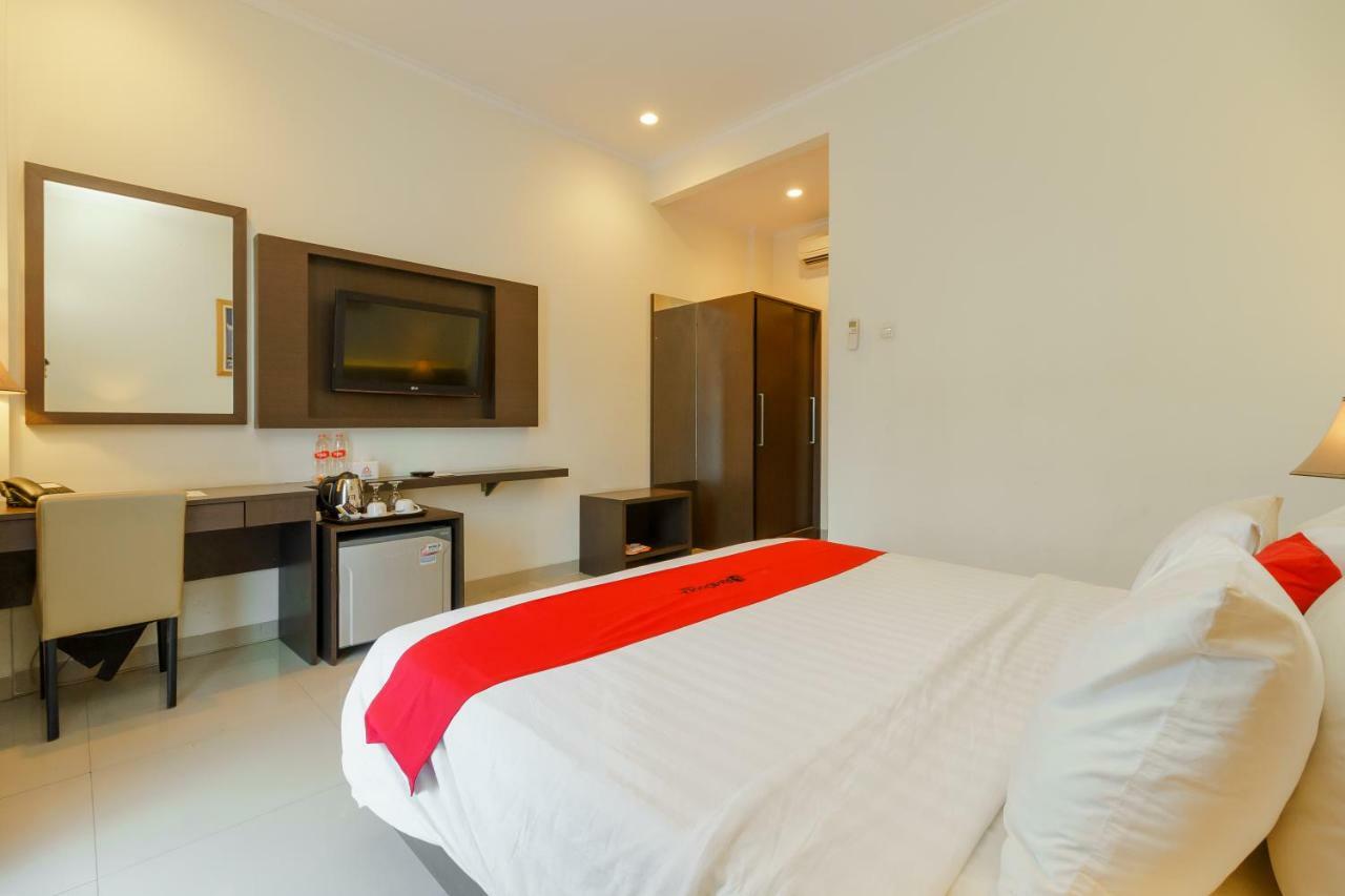 Reddoorz Premium @ Alqueby 4*