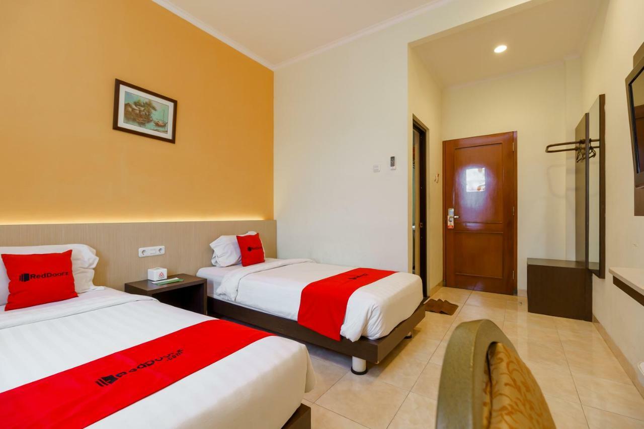 Hotel Reddoorz Premium @ Alqueby